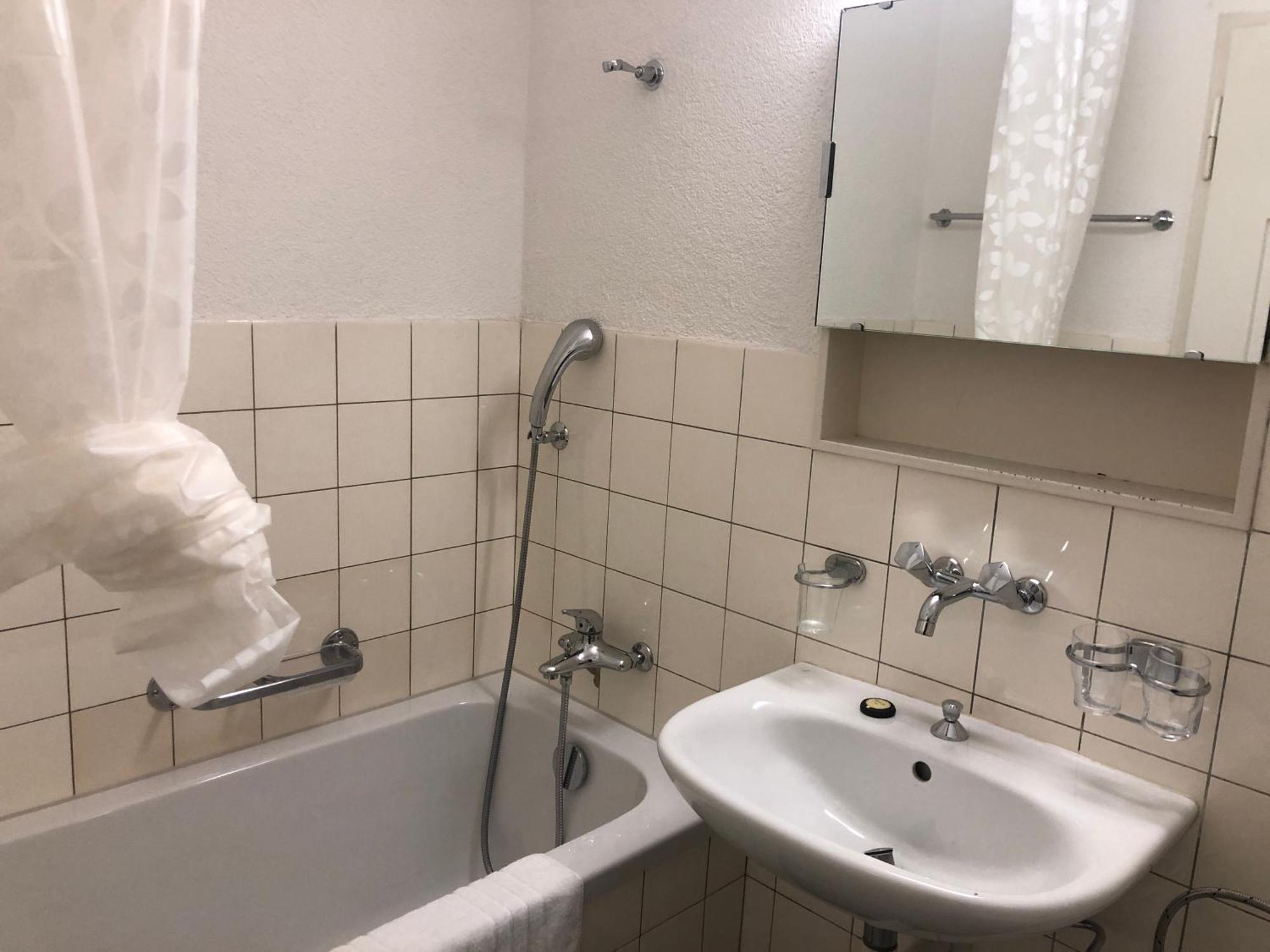 Cozy, Sunny, City Center 1 Bedroom Flat Zürich Kültér fotó
